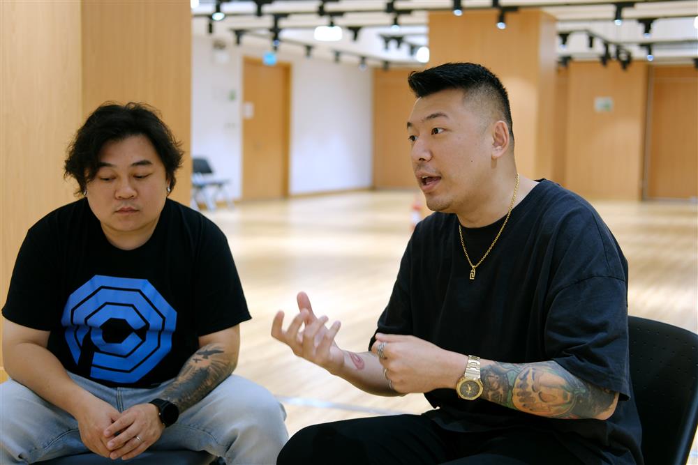 導師陳兆基（左）和Jason Kui認為，新秀樂隊最需要的是演出機會。